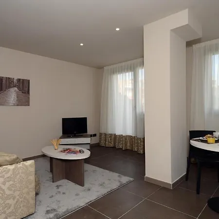 Pierre & Sants Appartement *